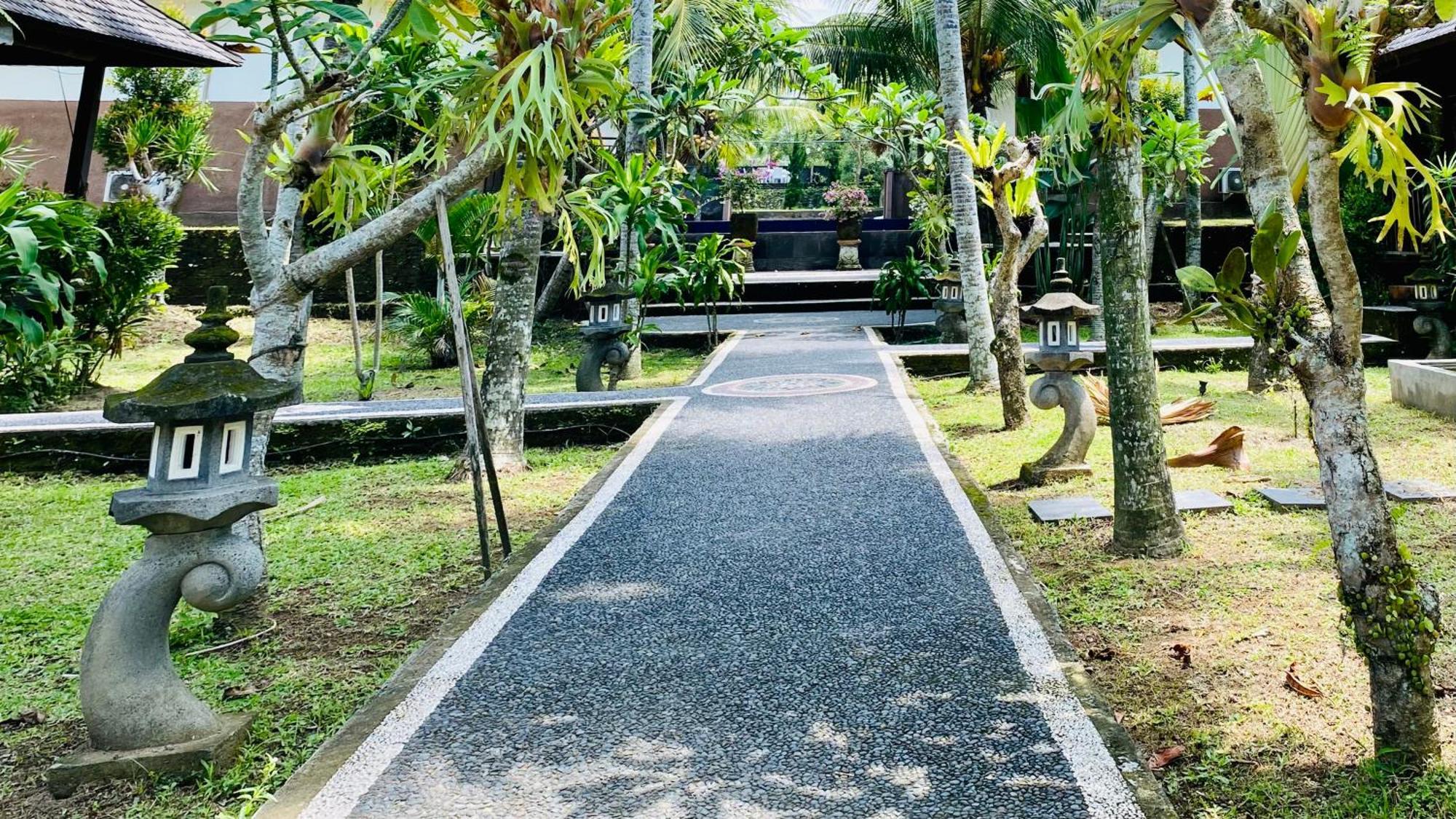 Dong Loka Guesthouse Bali Carangsari Ngoại thất bức ảnh